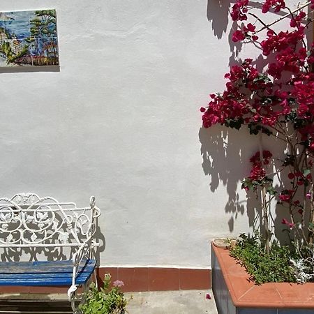 Casa Vacanza Le Tre Sorelle Vietri Exteriör bild