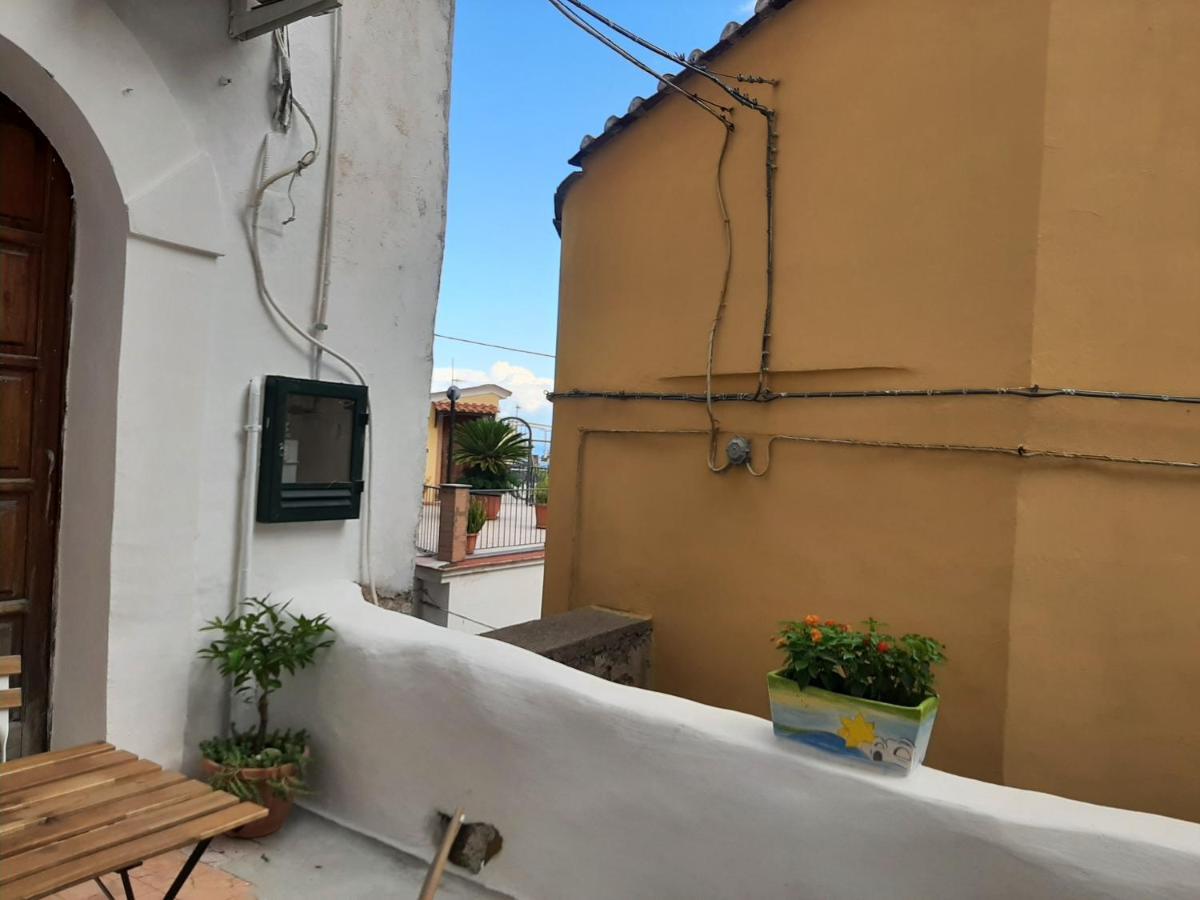 Casa Vacanza Le Tre Sorelle Vietri Exteriör bild