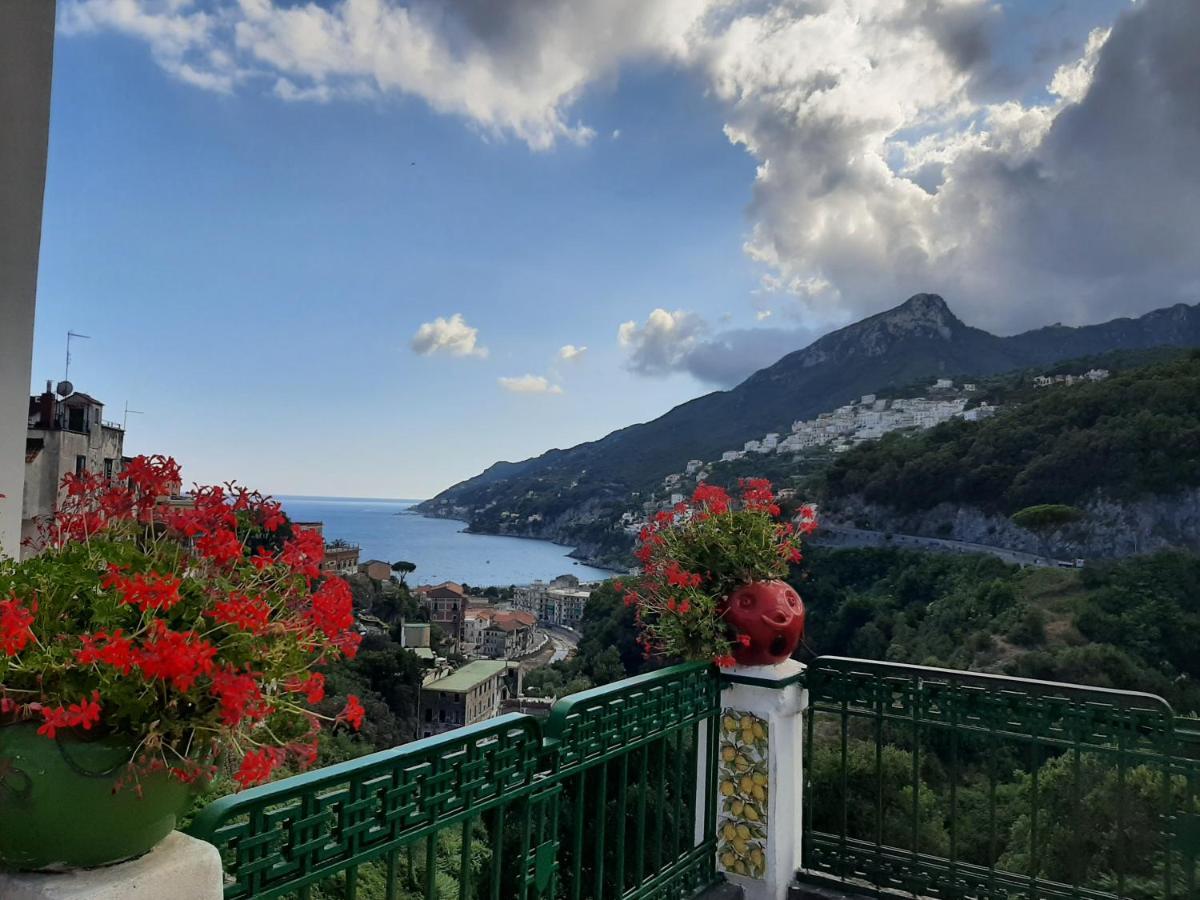 Casa Vacanza Le Tre Sorelle Vietri Exteriör bild