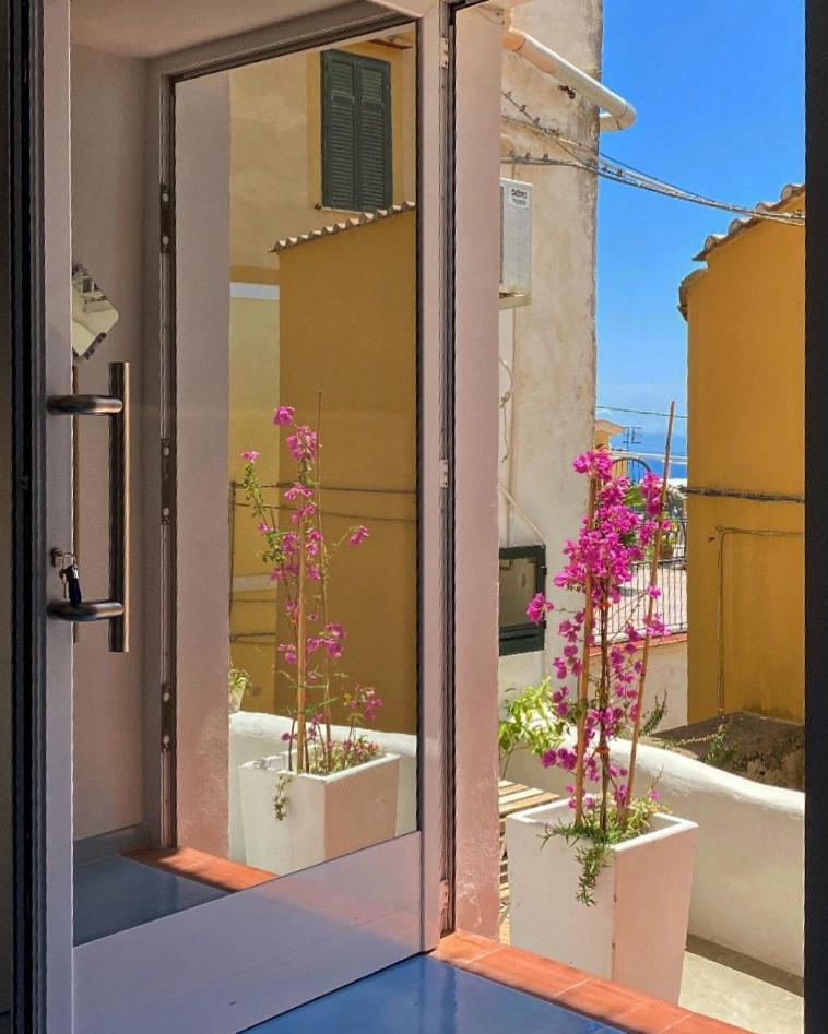 Casa Vacanza Le Tre Sorelle Vietri Exteriör bild